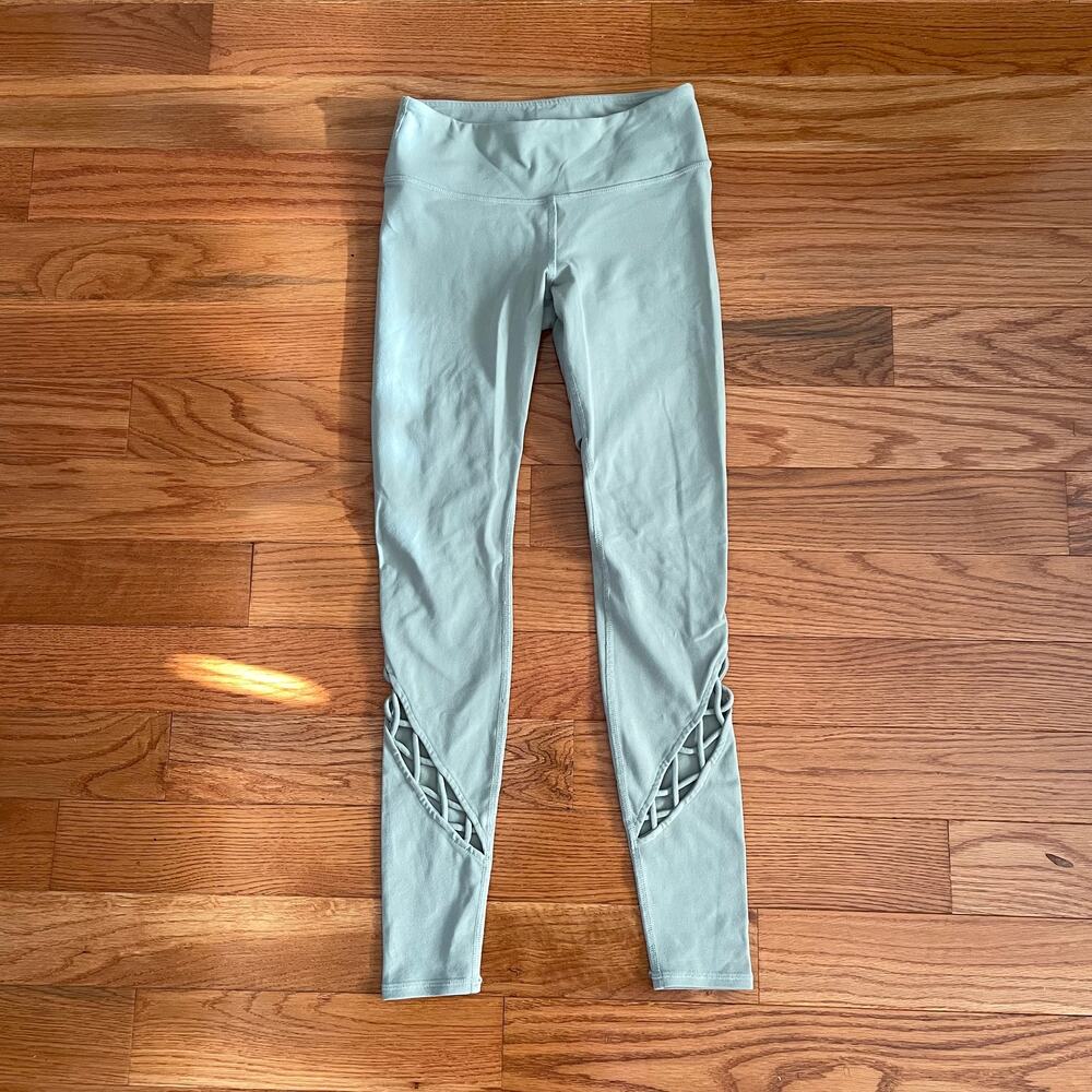 Alo Yoga Entwine Leggings XS Womens Sage Green Strappy Workout Pants Athletic